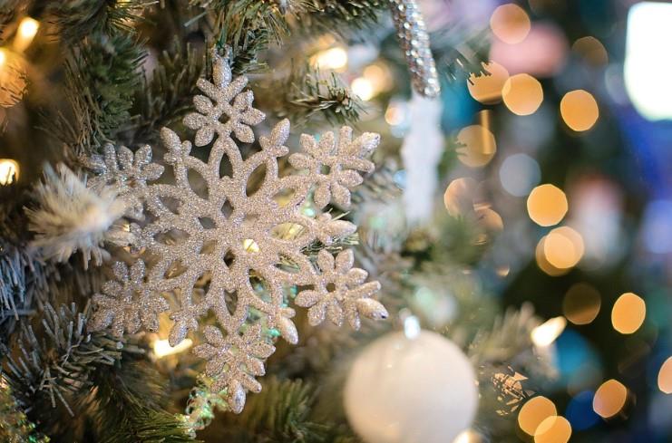 Incrementos de aranceles afectarán precios de productos navideños en Estados Unidos Incrementos de aranceles afectarán precios de productos navideños en Estados Unidos