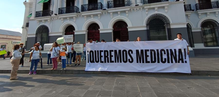 Marchan para exigir medicamentos oncológicos y radioterapias en Tabasco Marchan para exigir medicamentos oncológicos y radioterapias en Tabasco