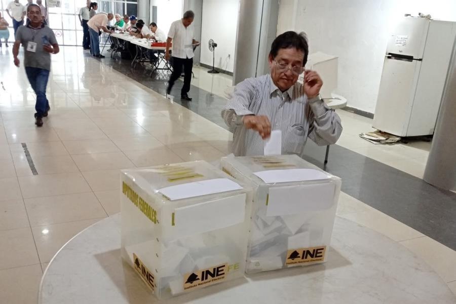 Ygnacio Hernández gana elección para liderar Unión de Taxis de Centro