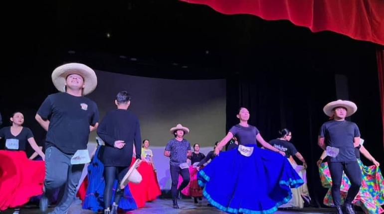 Más de 300 tabasqueños se inscriben para formar parte del Ballet Folklórico del estado