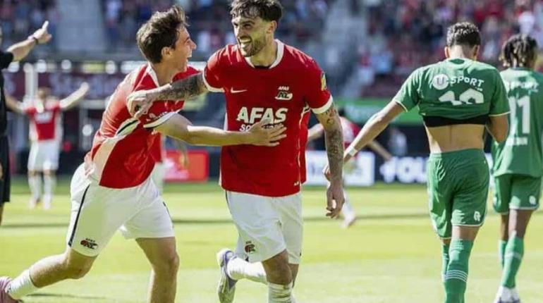 El mexicano Mateo Chávez debuta con asistencia en goleada del AZ Alkmaar