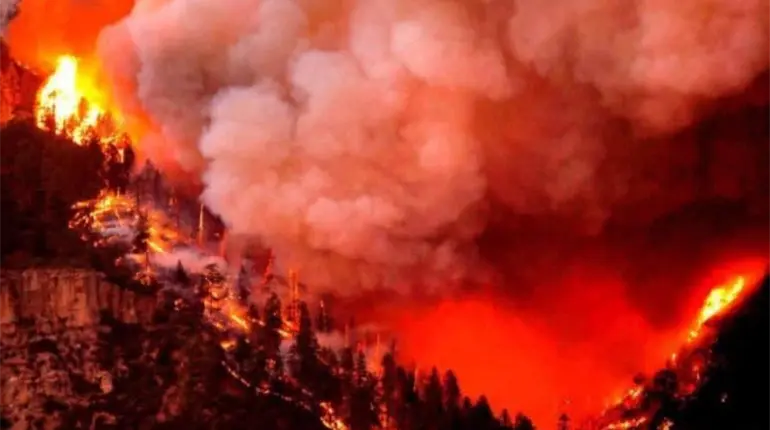Evacuan a reos de cárcel en Colorado por sexto incendio forestal