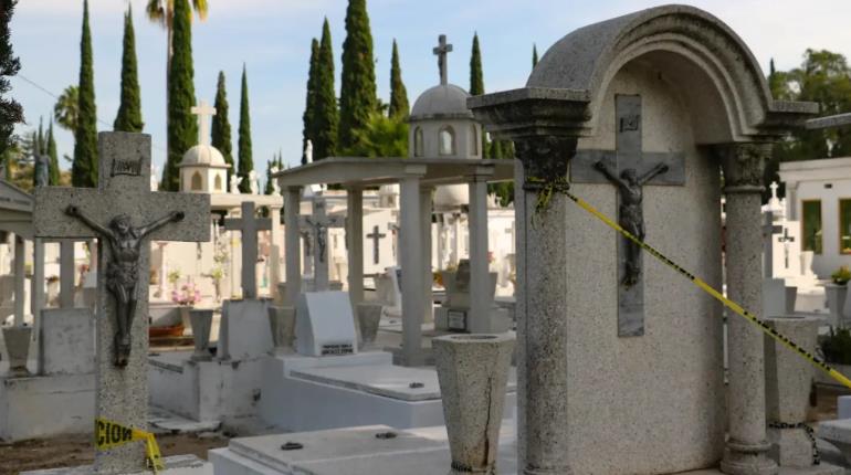 Se suicida frente a la tumba de su esposa en Tamaulipas