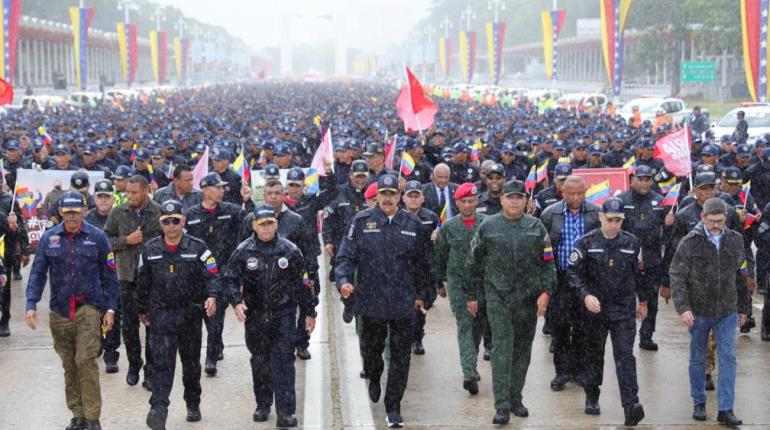 Cuente con las armas para defender la revolución: Policía de Venezuela reafirma su lealtad a Maduro
