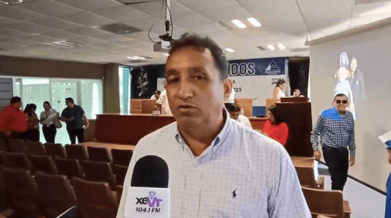 Anuncia Asociación de Padres denuncias penales contra directivos que condicionen la inscripción
