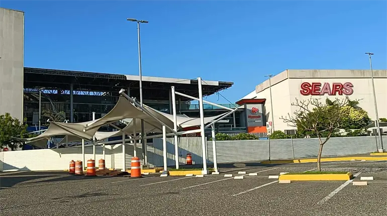Restaurantes afectados en explosión en Plaza Altabrisa ya pueden reabrir: PC