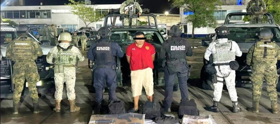 Capturan a ´El Mecánico´ con armas, equipo táctico y drogas en Centro
