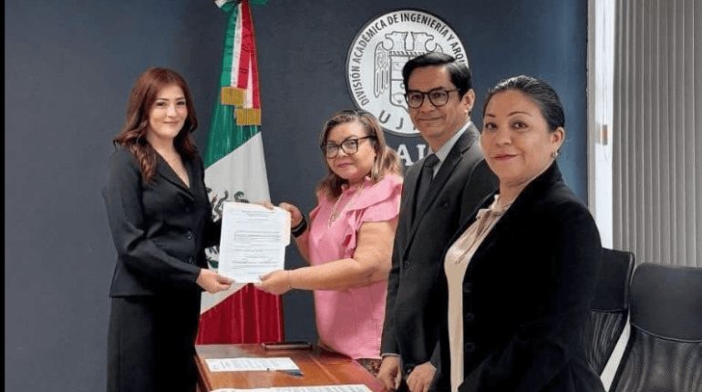 Exigen justicia para Merari recién egresada de la UJAT, tras ser atacada con block