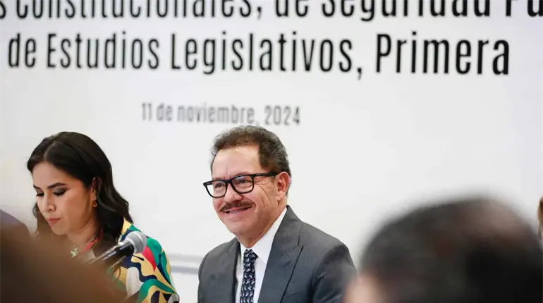 Acuerda Morena llevar a una mujer a la presidencia del Senado
