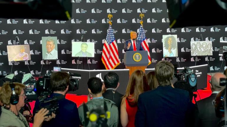 Trump amenaza a Putin con "consecuencias graves" si no pone fin a la guerra tras reunión