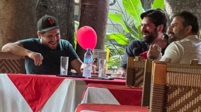 Encuentro con Gonzalo López Beltrán, sólo fue reunión de amigos y no de política: Titular de Salud