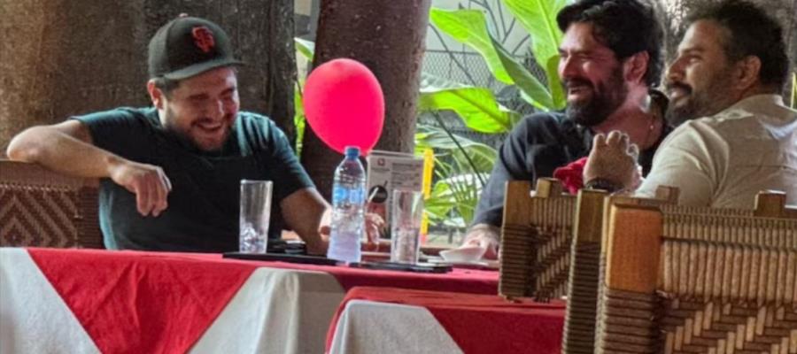 Encuentro con Gonzalo López Beltrán, sólo fue reunión de amigos y no de política: Titular de Salud