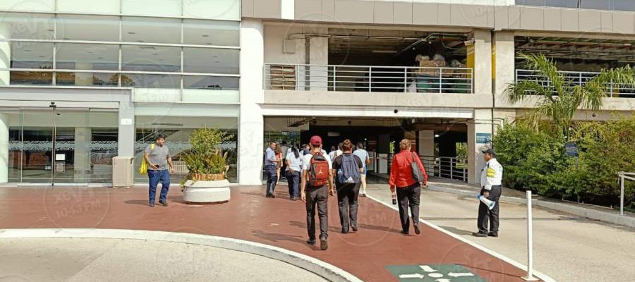 Fuga de gas en Galerías Tabasco 2000 provoca desalojo de la plaza