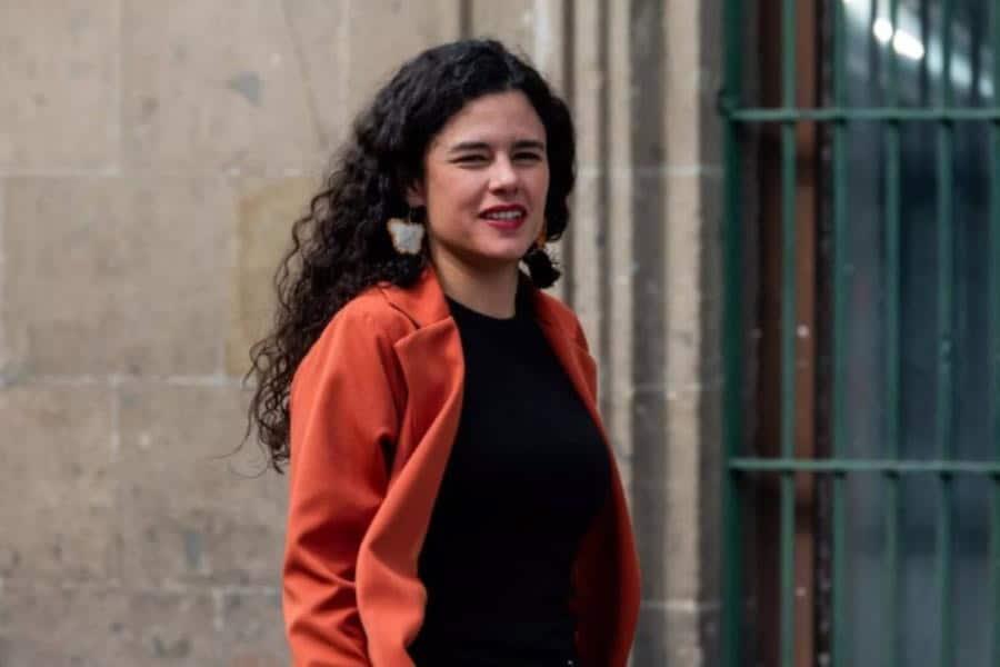 "Es libre de hacer lo que ella quiera": Luisa Alcalde defiende a esposa de AMLO
