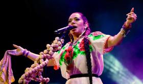 Lila Downs dará el Grito en Comalcalco