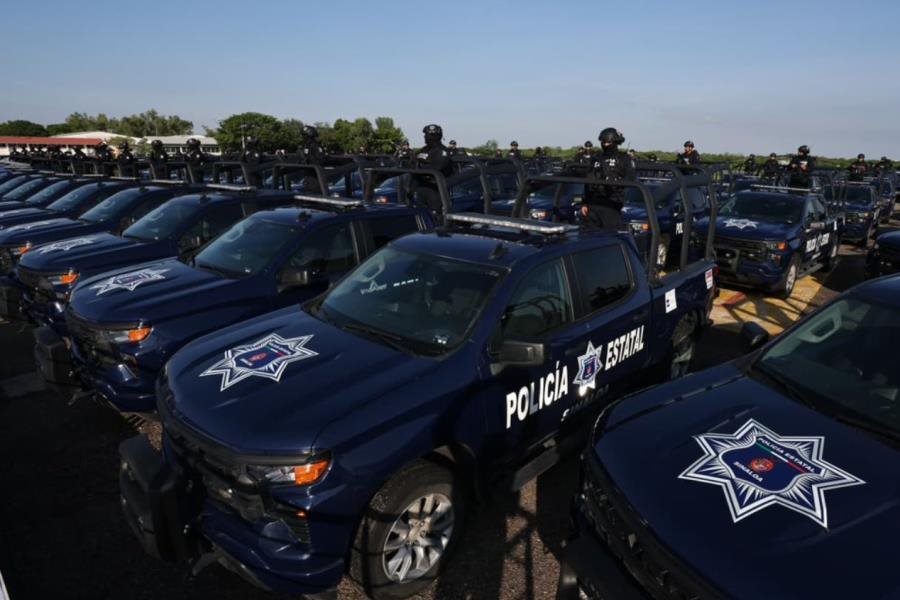 Harfuch entrega 100 patrullas para reforzar a la Policía Estatal en Sinaloa