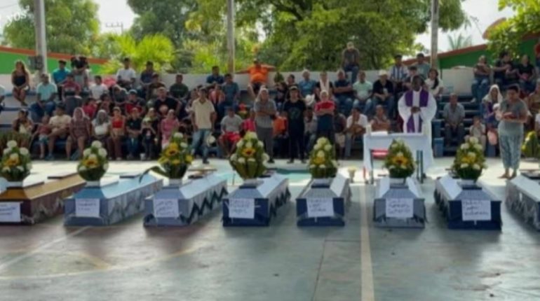 Emboscan y matan a 10 policías comunitarios en Guerrero