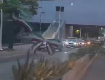 ¡Apenas duró 1 día! Cae adorno patrio por el MUSEVI