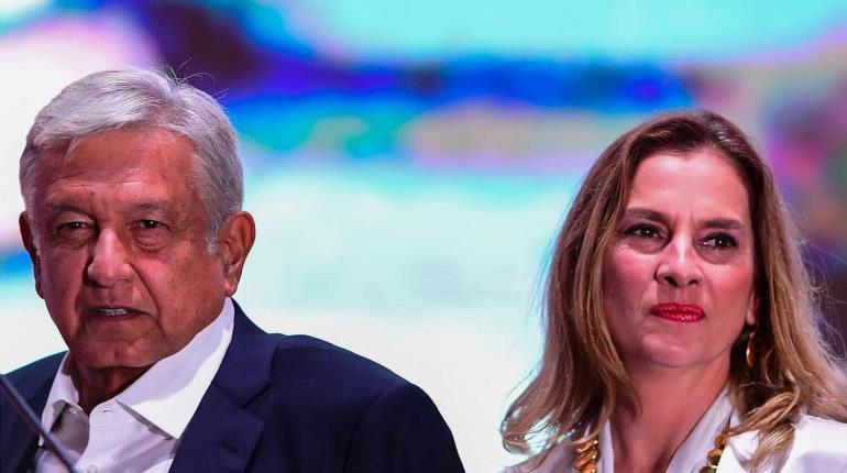 AMLO frenó mudanza de su esposa a España, afirma Lilly Téllez