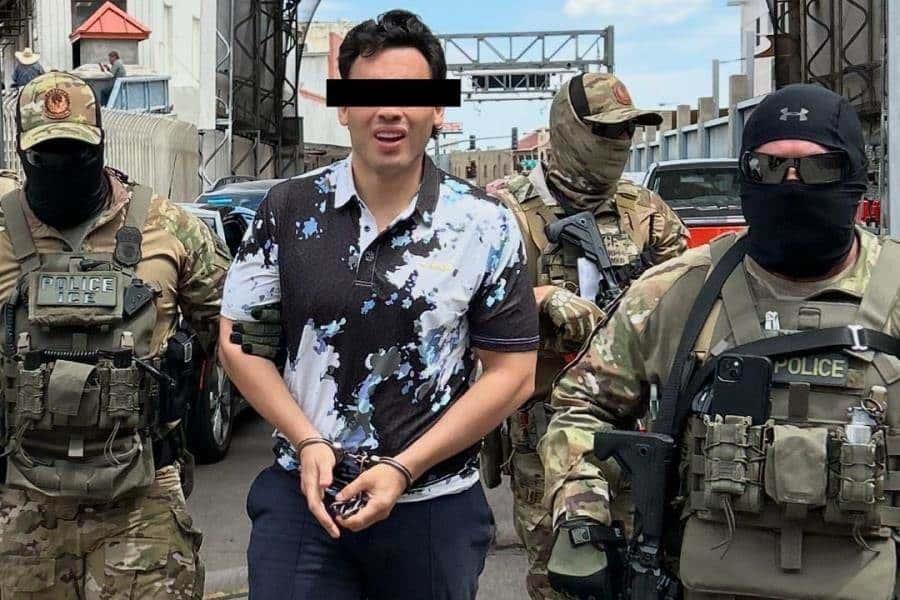 Embajador de EE. UU. en México difunde primera foto de Chávez Jr., tras su deportación