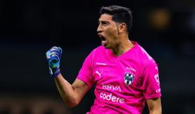 Esteban Andrada se quedará con Rayados pese a que no entra en planes