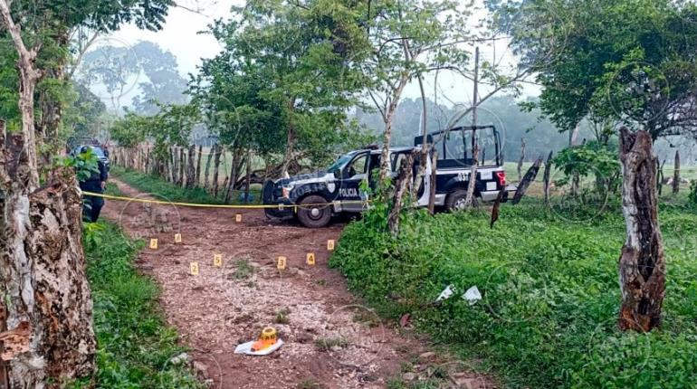 Roban patrulla y armas a policías de Jalapa