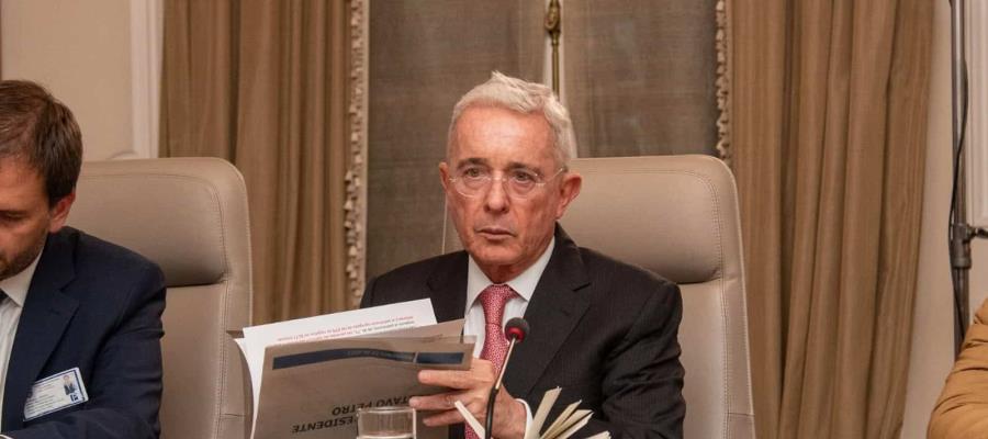 Tribunal ordena libertad inmediata del expresidente colombiano, Álvaro Uribe