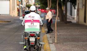 Carteros, oficio que se resiste a desaparecer; en Tabasco solo hay 89, uno es mujer