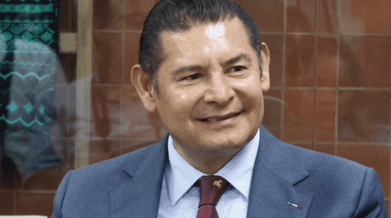 Los que no me contestan "les pongo una tachecita": Armenta amenaza a funcionarios