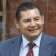 Alejandro Armenta amenaza con sanciones a sus funcionarios si no le contestan cuando les llama