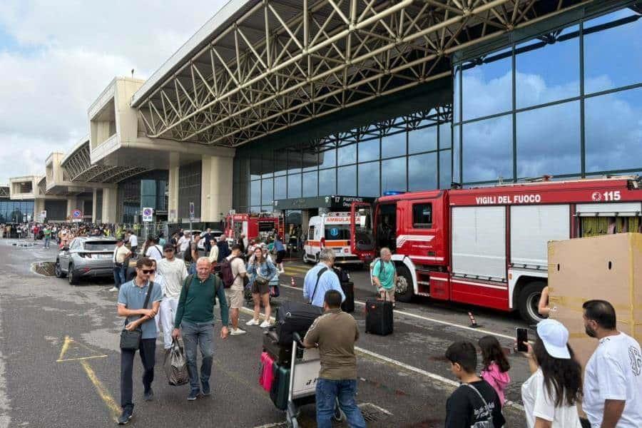 Hombre desata pánico en Aeropuerto de Milán, tras prender fuego a mostradores