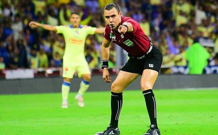 ´Gato´ Ortiz volverá a pitar al América tras polémica arbitral