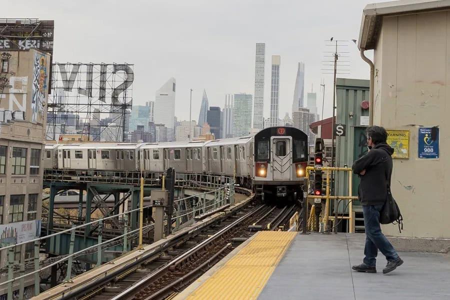 Empresa de Carlos Slim obtiene contrato millonario para ampliar metro en NY Empresa de Carlos Slim obtiene contrato millonario para ampliar metro en NY