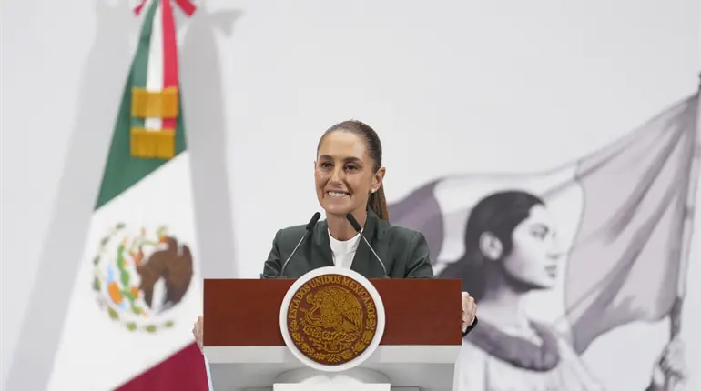 Insiste Sheinbaum que reforma no obliga a tramitar la CURP biométrica