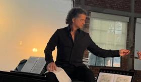 Presenta Chacho Gaytán "Sirenas", una producción musical homenaje a las mujeres de su vida