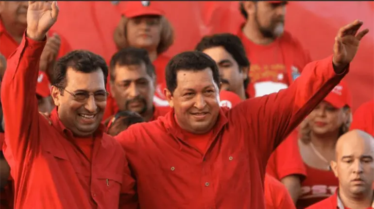 Hermano de Hugo Chávez, hace demostración de artes marciales para enfrentar a EE.UU.