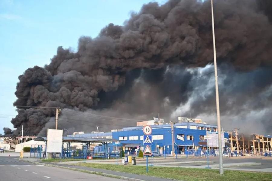 Bombardeos rusos en Ucrania alcanzan complejo industrial de EE.UU.; Trump no descarta sanciones Bombardeos rusos en Ucrania alcanzan complejo industrial de EE.UU.; Trump no descarta sanciones