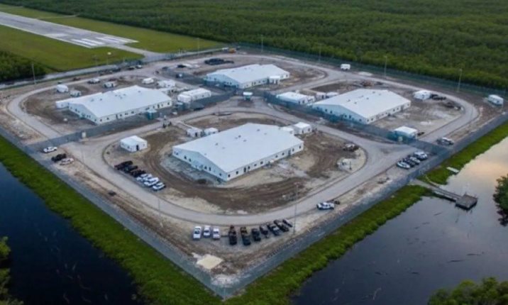 Florida apelará fallo judicial que ordena el cierre por 60 días de Alligator Alcatraz Florida apelará fallo judicial que ordena el cierre por 60 días de Alligator Alcatraz
