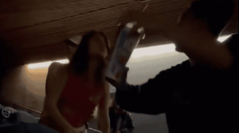 Lady Cineteca, joven arma escandalo tras ser señalada de no guardar silencio en la sala de cine