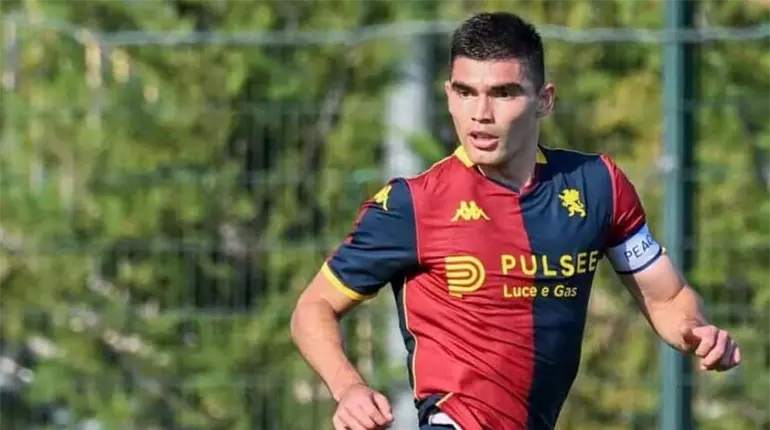 Johan Vásquez iniciará su quinta temporada en la Serie A y su primera como capitán del Genoa