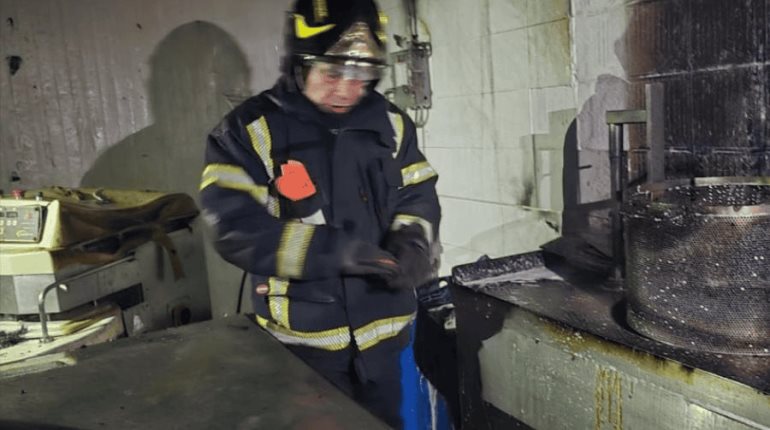 Aceite quemado, causa del incendio en plaza Parque Delta: Bomberos de CDMX