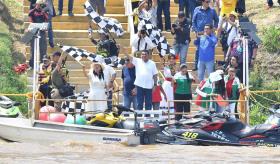 Carrera Motonáutica "50 leguas del Grijalva" termina con éxito en el malecón de Villahermosa