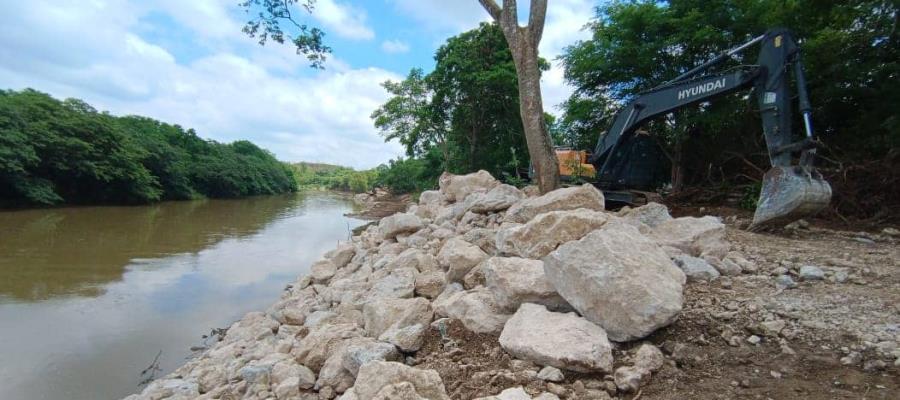 Inicia Conagua obras para frenar erosión por río Puxcatán en Nicolás Bravo, Macuspana