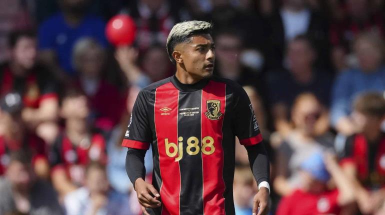 Rumores colocan al mexicano Julián Araujo en el Sevilla