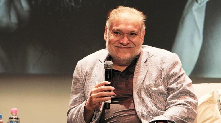 Joaquín Cosío respalda a Lilly Téllez y lanza mensaje contra la 4T