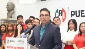 Senador Néstor Camarillo renuncia al PRI y reduce la bancada a 13 legisladores