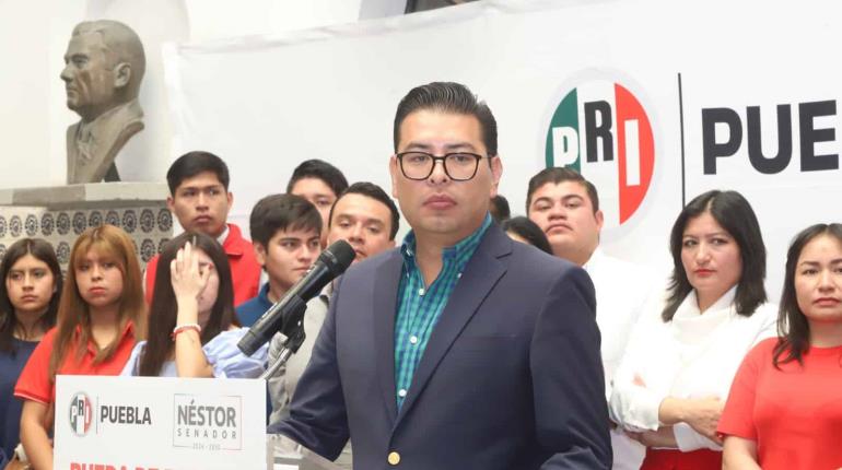 Senador Néstor Camarillo renuncia al PRI y reduce la bancada a 13 legisladores
