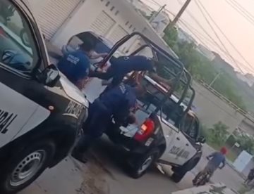 Graban en Oaxaca caso de abuso policial contra una mujer