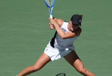 Iga Swiatek avanza sin problemas la primera ronda del US Open
