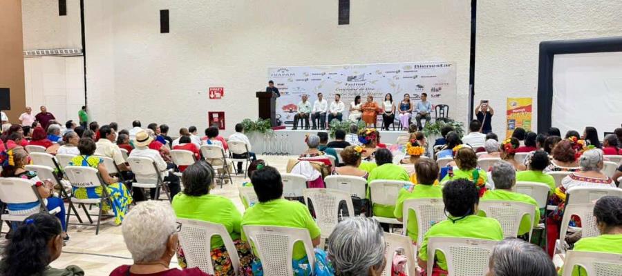 Conmemoran en Tabasco al adulto mayor con Festival ´Corazones de Oro´ para promover sus derechos Conmemoran en Tabasco al adulto mayor con Festival ´Corazones de Oro´ para promover sus derechos